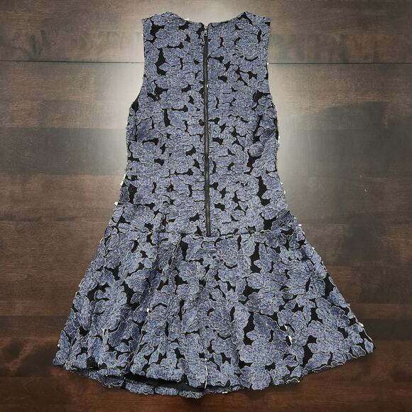 Alice + Olivia Fonda Floral-Lace Drop-Waist Dress Size 2 - Picture 7 of 8